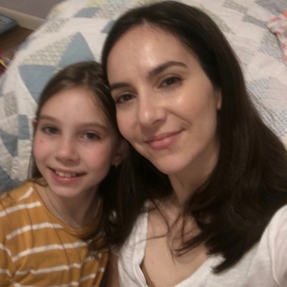 Meet your Posher, Sara - Picture 2 of 3